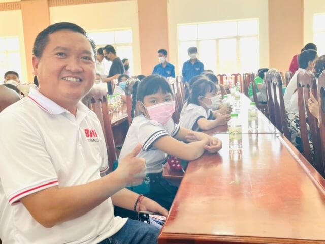 Phúc Tân Việt ủng hộ quyên góp xe đạp cho các em học sinh 1